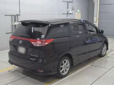 Toyota ESTIMA  с аукциона в Японии