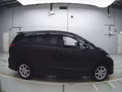 Toyota ESTIMA  с аукциона в Японии