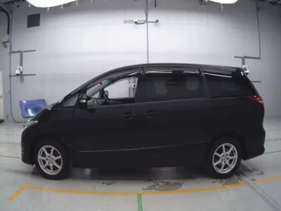 Toyota ESTIMA  с аукциона в Японии