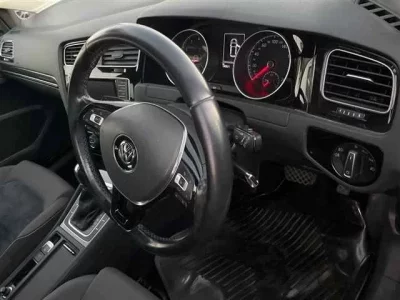 Volkswagen GOLF  с аукциона в Японии