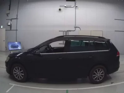 Volkswagen GOLF VARIANT  с аукциона в Японии