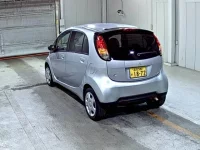 Mitsubishi I лот № 8110 оценка R  с аукциона в Японии 1