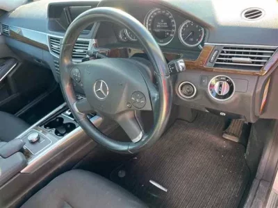 Mercedes-Benz E CLASS  с аукциона в Японии