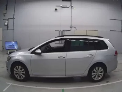 Volkswagen GOLF VARIANT  с аукциона в Японии