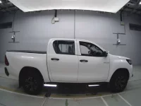 Toyota HILUX лот № 36157 оценка 5  с аукциона в Японии 2
