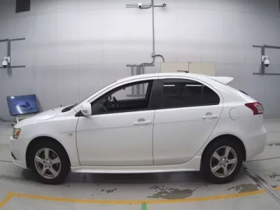 Mitsubishi GALANT FORTIS