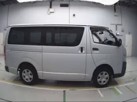 Toyota REGIUS ACE VAN лот № 90023 оценка R  с аукциона в Японии 2