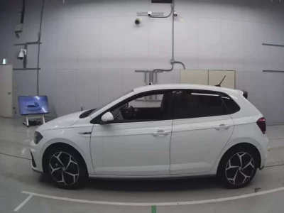 Volkswagen POLO  с аукциона в Японии