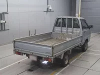 Toyota TOWN ACE TRUCK лот № 90035 оценка 3  с аукциона в Японии 1
