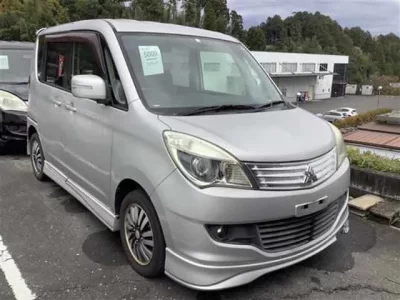 Mitsubishi DELICA D2