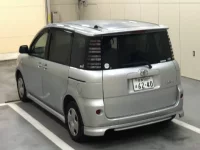 Toyota SIENTA лот № 1813 оценка R  с аукциона в Японии 1