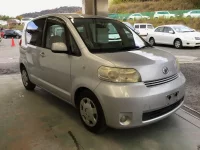 Toyota PORTE лот № 7003 оценка 3.5  с аукциона в Японии 2