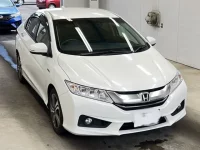 Honda GRACE лот № 3019 оценка 4.5  с аукциона в Японии 3