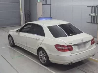 Mercedes-Benz E CLASS лот № 38222 оценка 4  с аукциона в Японии 5