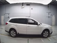 Subaru LEGACY OUTBACK лот № 10243 оценка 4  с аукциона в Японии 2