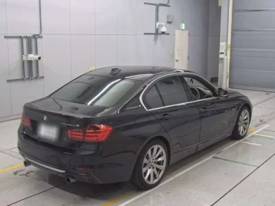 BMW 3-Series  с аукциона в Японии