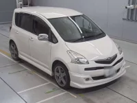 Toyota RACTIS лот № 10246 оценка 3.5  с аукциона в Японии 4