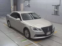 Toyota CROWN лот № 10250 оценка 3.5  с аукциона в Японии 4