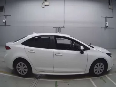 Toyota COROLLA  с аукциона в Японии