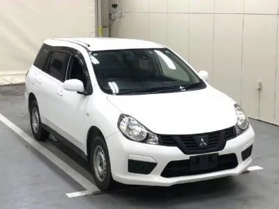 Mitsubishi LANCER VAN