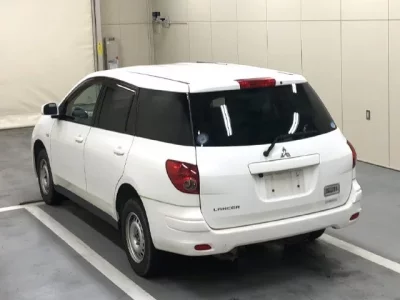 Mitsubishi LANCER VAN