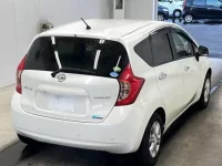 Nissan NOTE лот № 3061 оценка 3.5  с аукциона в Японии 1