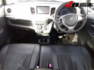 Suzuki WAGON R  с аукциона в Японии