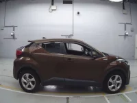 Toyota C-HR лот № 30007 оценка 3  с аукциона в Японии 2