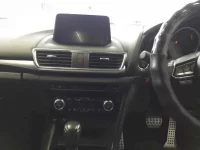 Mazda AXELA лот № 30012 оценка 4  с аукциона в Японии 9