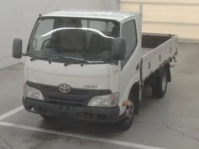 Toyota DYNA  с аукциона в Японии