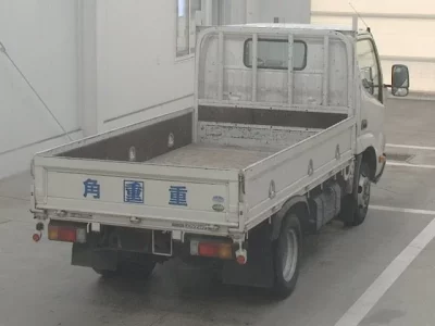 Toyota DYNA  с аукциона в Японии