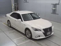 Toyota CROWN лот № 30021 оценка 4  с аукциона в Японии 4