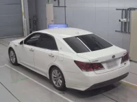 Toyota CROWN лот № 30021 оценка 4  с аукциона в Японии 5