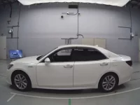 Toyota CROWN лот № 30021 оценка 4  с аукциона в Японии 3