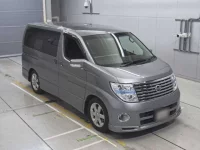 Nissan ELGRAND лот № 90123 оценка 4  с аукциона в Японии 4