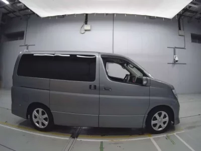 Nissan ELGRAND  с аукциона в Японии