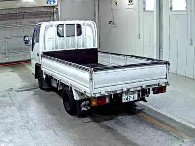 Isuzu ELF  с аукциона в Японии