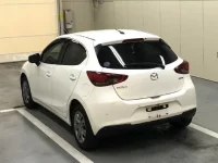 Mazda MAZDA2 лот № 2318 оценка 4  с аукциона в Японии 1