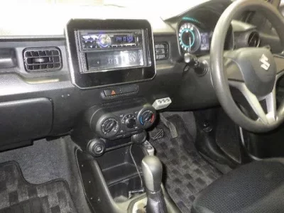 Suzuki IGNIS  с аукциона в Японии