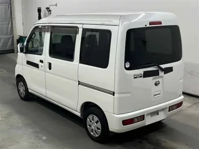 Toyota PIXIS VAN  с аукциона в Японии