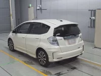 Honda FIT лот № 10304 оценка 3.5  с аукциона в Японии 5