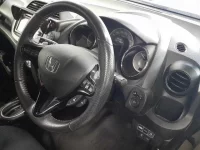 Honda FIT лот № 10304 оценка 3.5  с аукциона в Японии 6