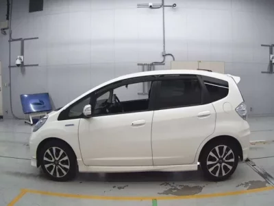 Honda FIT  с аукциона в Японии