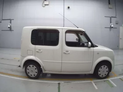 Nissan CUBE  с аукциона в Японии