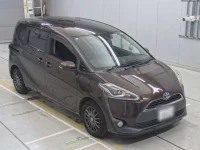 Toyota SIENTA лот № 30038 оценка 4  с аукциона в Японии 4