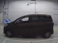 Toyota SIENTA лот № 30038 оценка 4  с аукциона в Японии 3