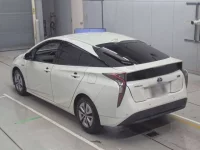 Toyota PRIUS лот № 30043 оценка 3.5  с аукциона в Японии 5