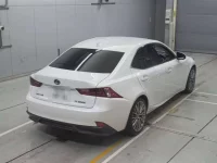Lexus IS лот № 30045 оценка RA  с аукциона в Японии 1