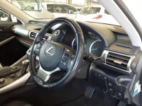 Lexus IS лот № 30045 оценка RA  с аукциона в Японии 6