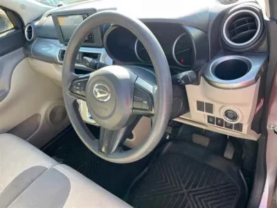 Daihatsu Cast  с аукциона в Японии